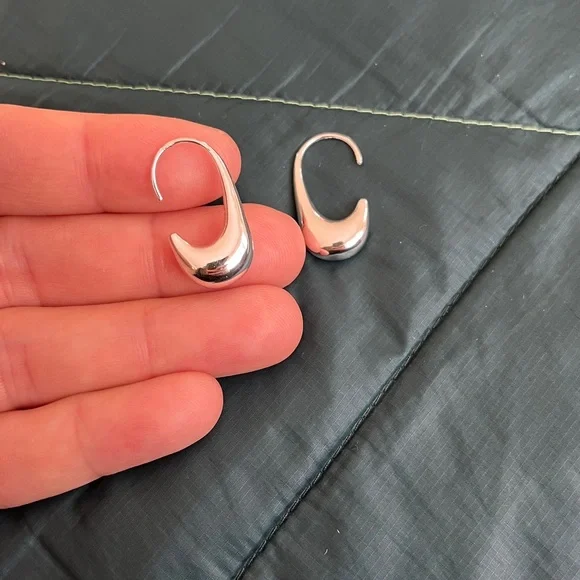 And other stories silver teardrop earrings - Picture 2 of 3